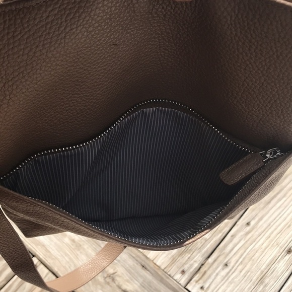 Italian leather crossbody purse - Picture 3 of 6